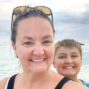 Meet your Posher, Laura